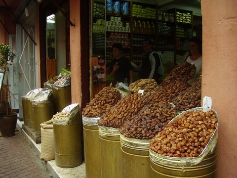 08 - Curmale in bazar la Marakesh