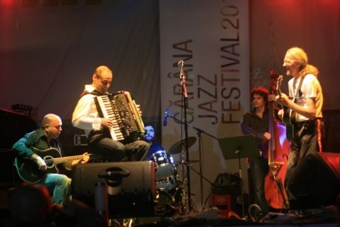 Emy Dragoy si Hot Jazz Club de Roumanie