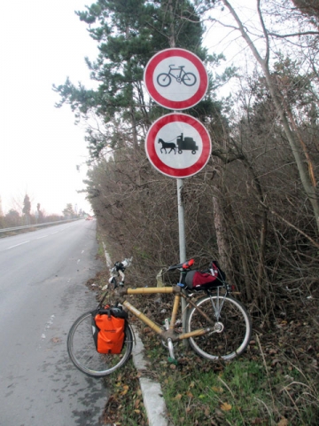 Interzis bicicletelor