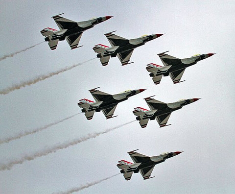 6 Thunderbirds formation