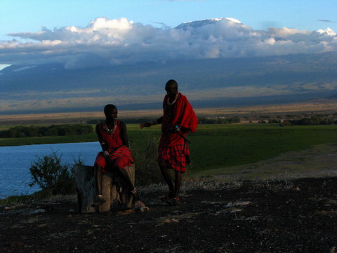 Massaii si Kilimanjaro
