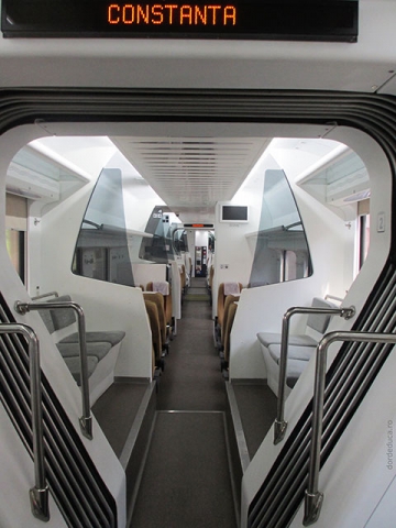 Trenul Hyperion - vedere interior