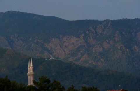 50 - Munti si minarete