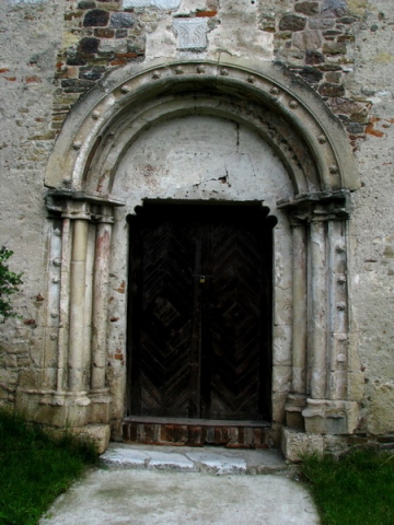 Poarta bisericii