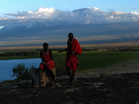 Massaii si Kilimanjaro