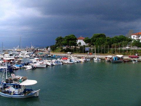 Portul din Neos Marmaras
